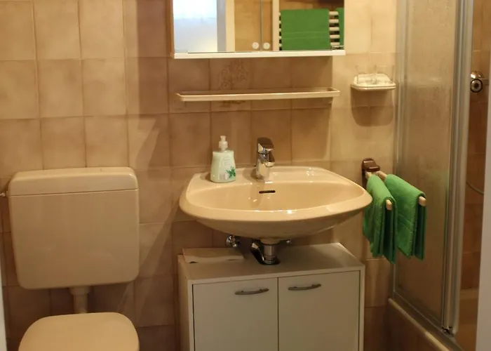 דירה In Der Acht